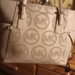 Micheal kors purse